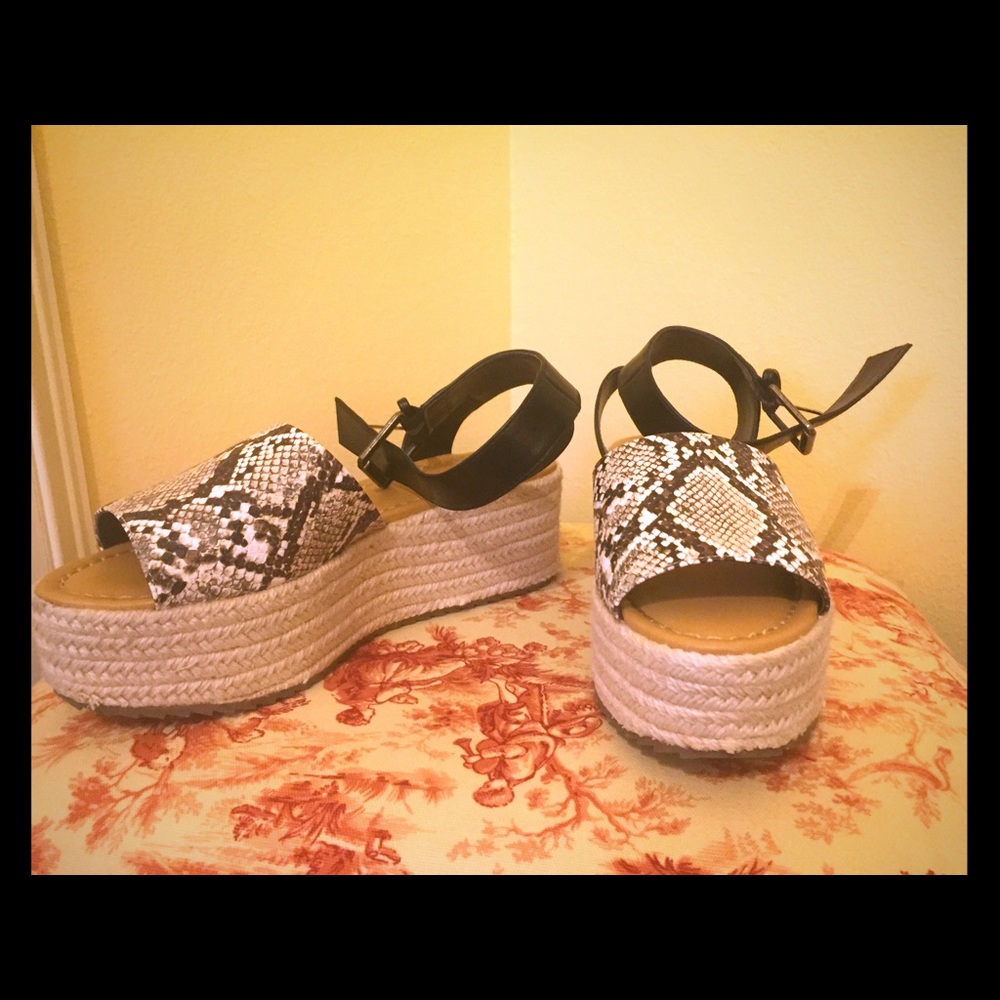 American Eagle platform snakeskin heel